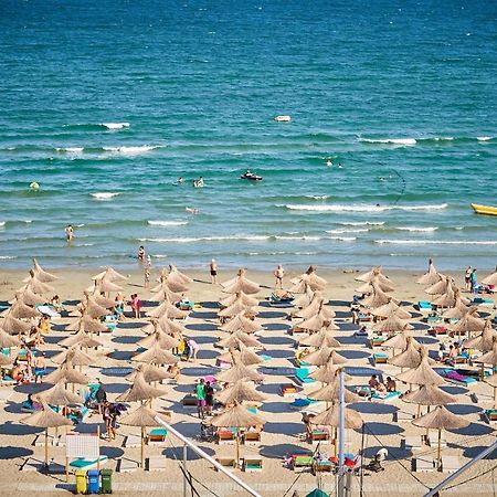 Moonlight Studio - Spa N Pools Beach Resort 마마이아 외부 사진