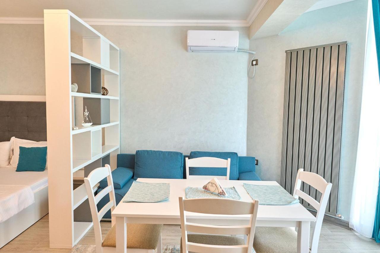 Moonlight Studio - Spa N Pools Beach Resort 마마이아 외부 사진
